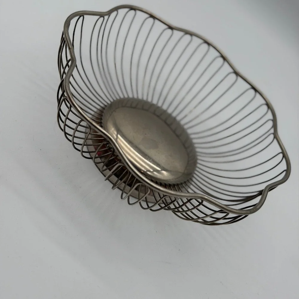 Vintage Silver Tone Wire Fruit Basket Scalloped Rim Mid Century Modern Style